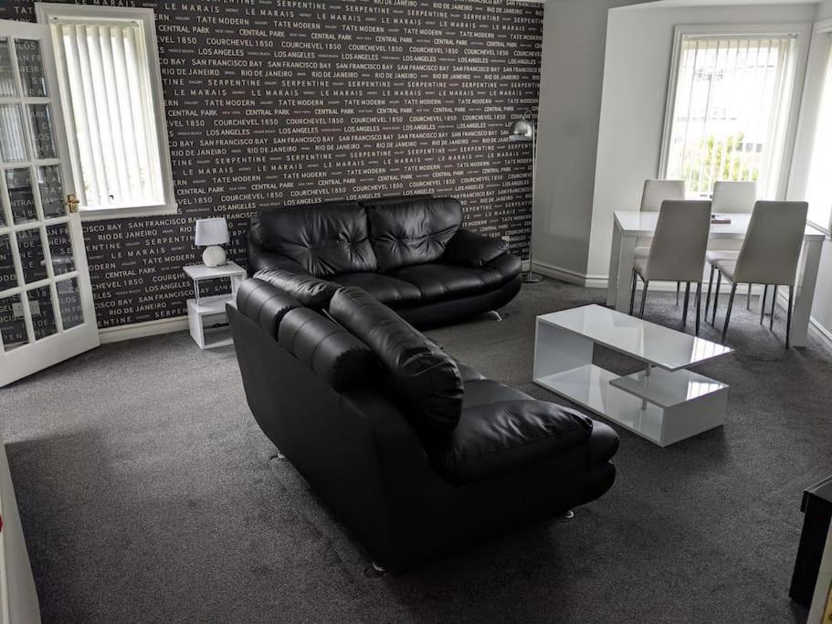 Teith Court Apartment With Private Parking. Stirling Dış mekan fotoğraf